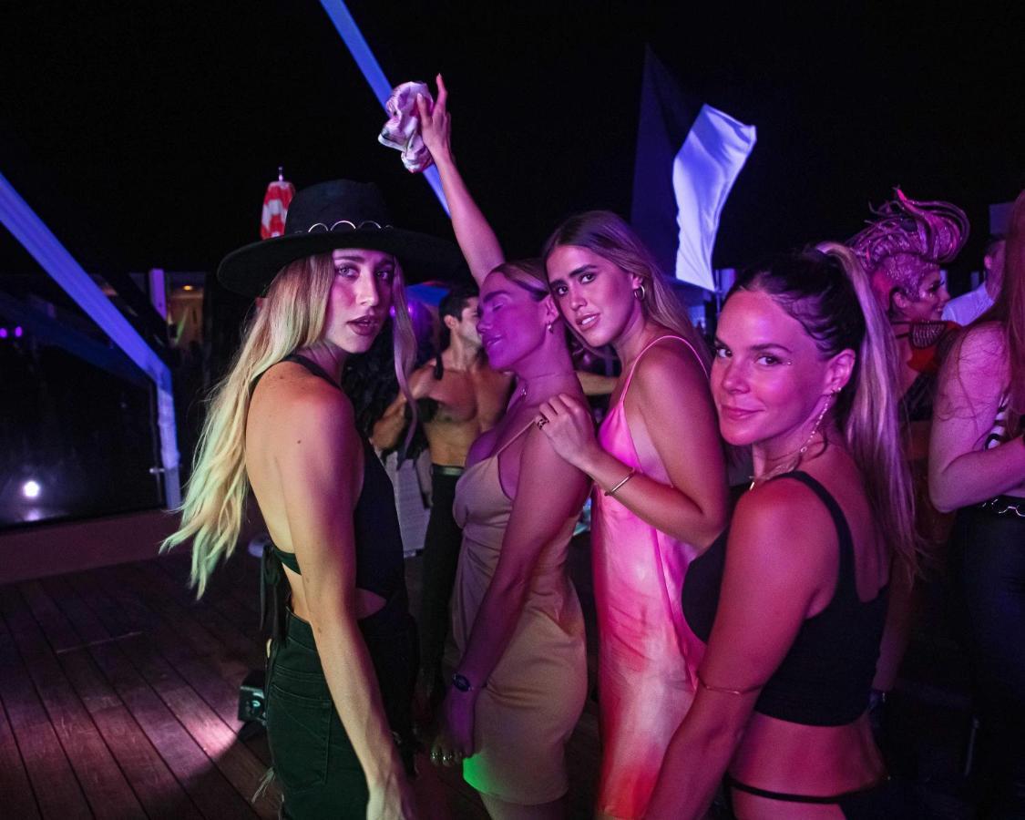 Royalton Chic Cancun, An Autograph Collection All-Inclusive Resort - Adults Only Exterior photo Nightlife in Mykonos