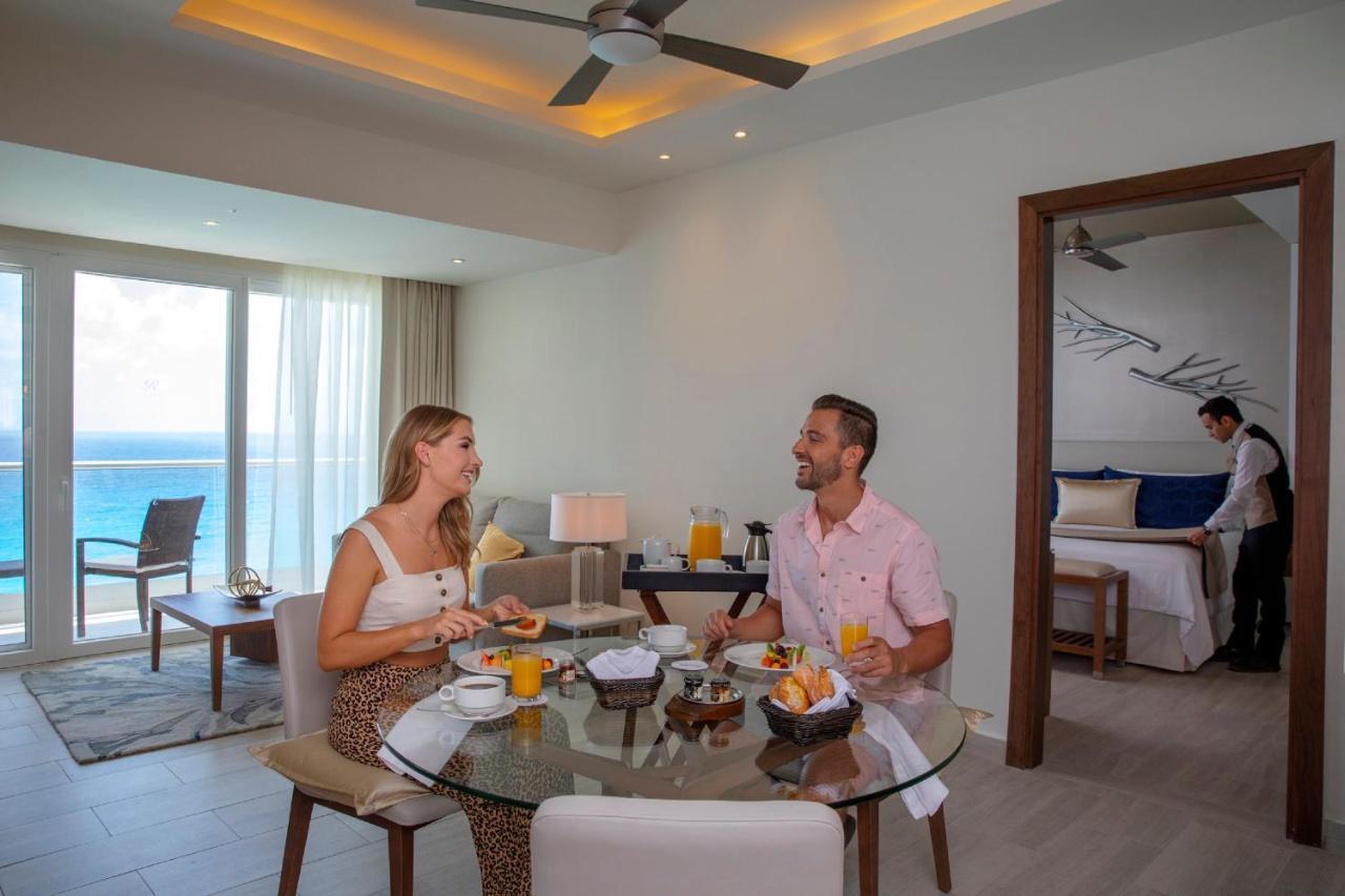 Royalton Chic Cancun, An Autograph Collection All-Inclusive Resort - Adults Only Exterior photo A suite at the Hard Rock Hotel Vallarta