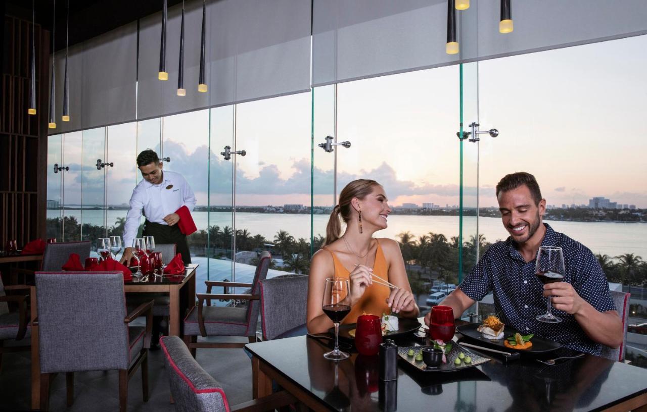 Royalton Chic Cancun, An Autograph Collection All-Inclusive Resort - Adults Only Exterior photo The View