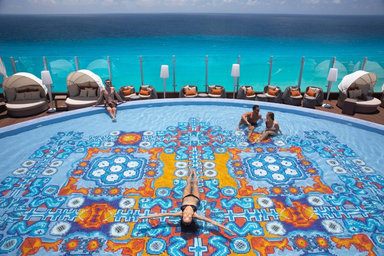 Royalton Chic Cancun, An Autograph Collection All-Inclusive Resort - Adults Only Exterior photo The pool at the Bvlgari Resort