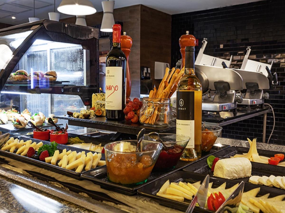 Royalton Chic Cancun, An Autograph Collection All-Inclusive Resort - Adults Only Exterior photo A cheese counter