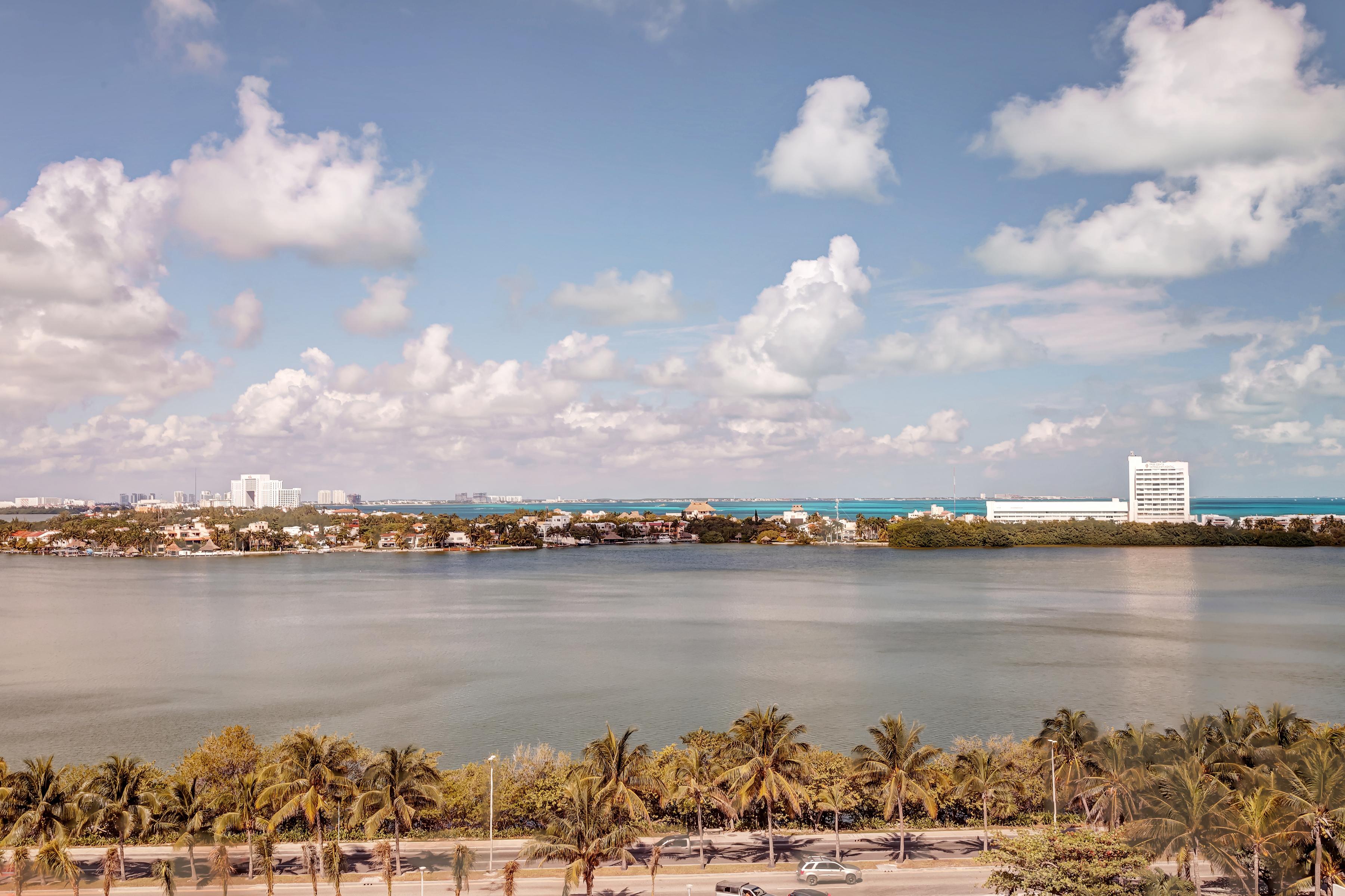 Royalton Chic Cancun, An Autograph Collection All-Inclusive Resort - Adults Only Exterior photo View of Nichuptép