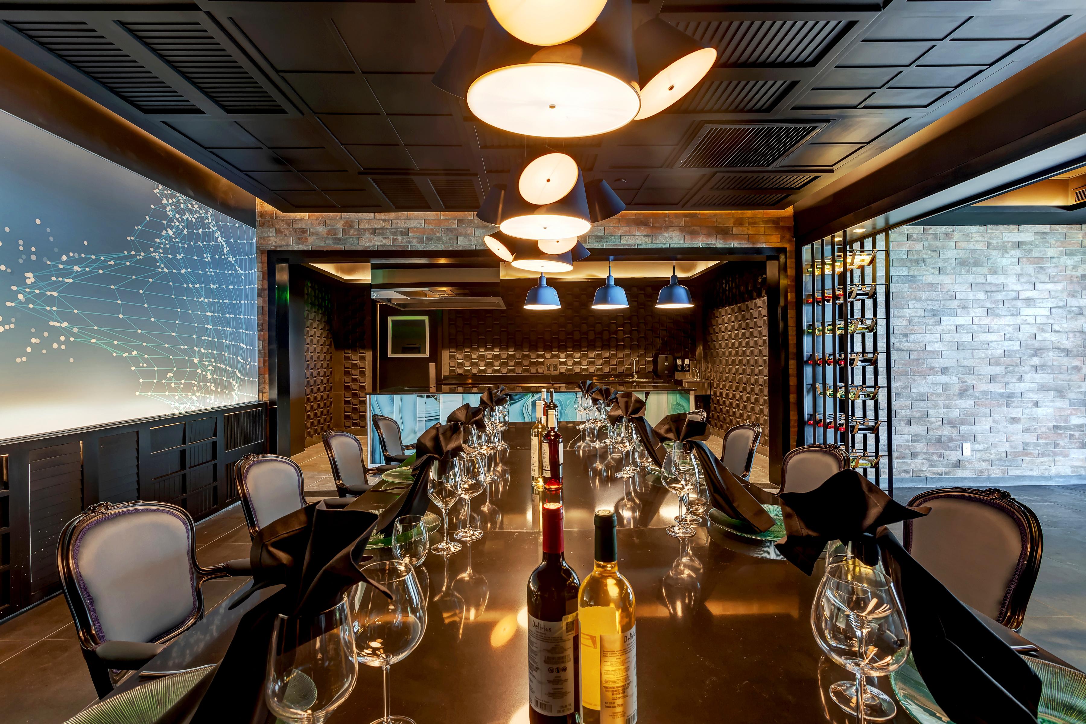 Royalton Chic Cancun, An Autograph Collection All-Inclusive Resort - Adults Only Exterior photo The Wine Bar