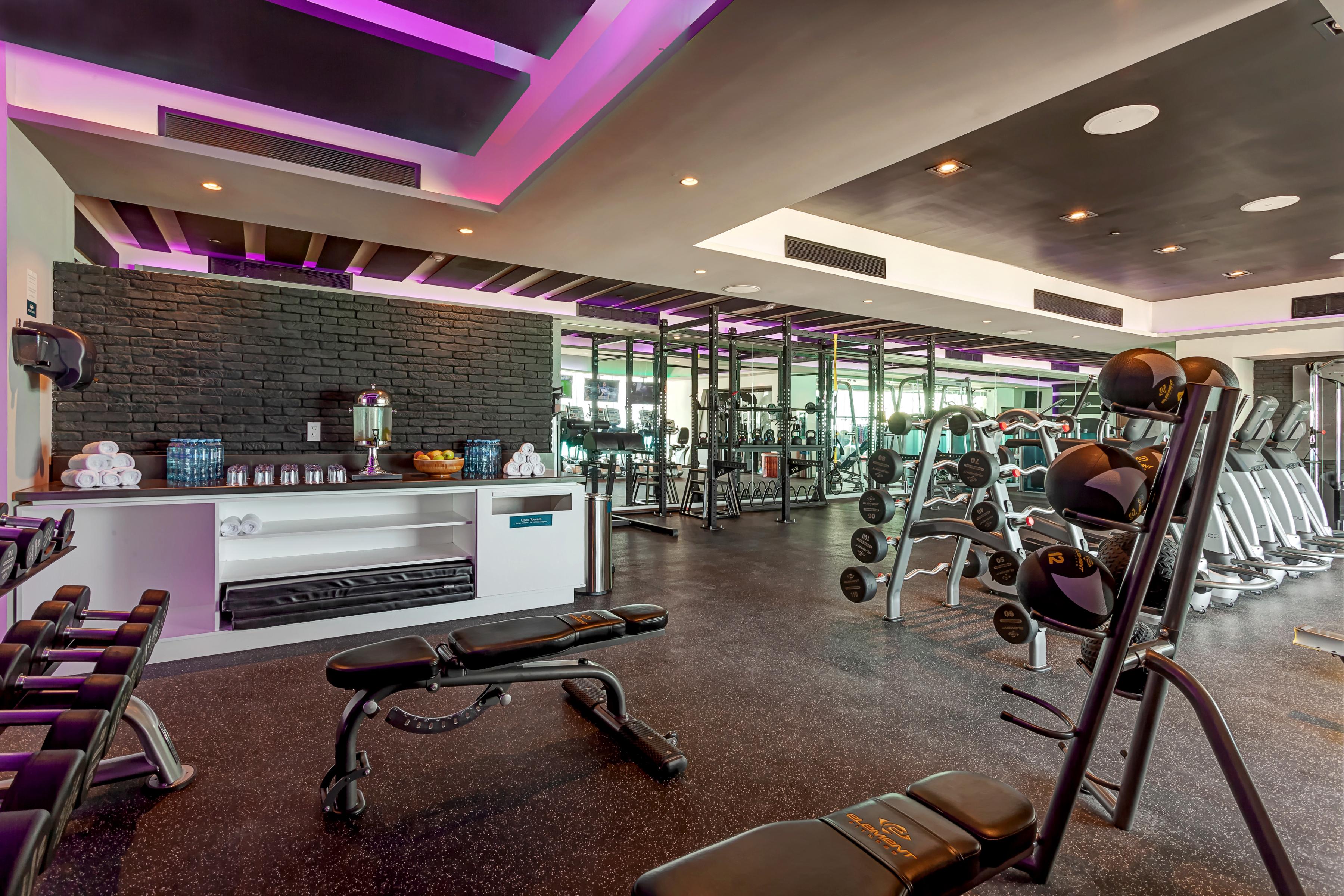 Royalton Chic Cancun, An Autograph Collection All-Inclusive Resort - Adults Only Exterior photo The gym at the hotel