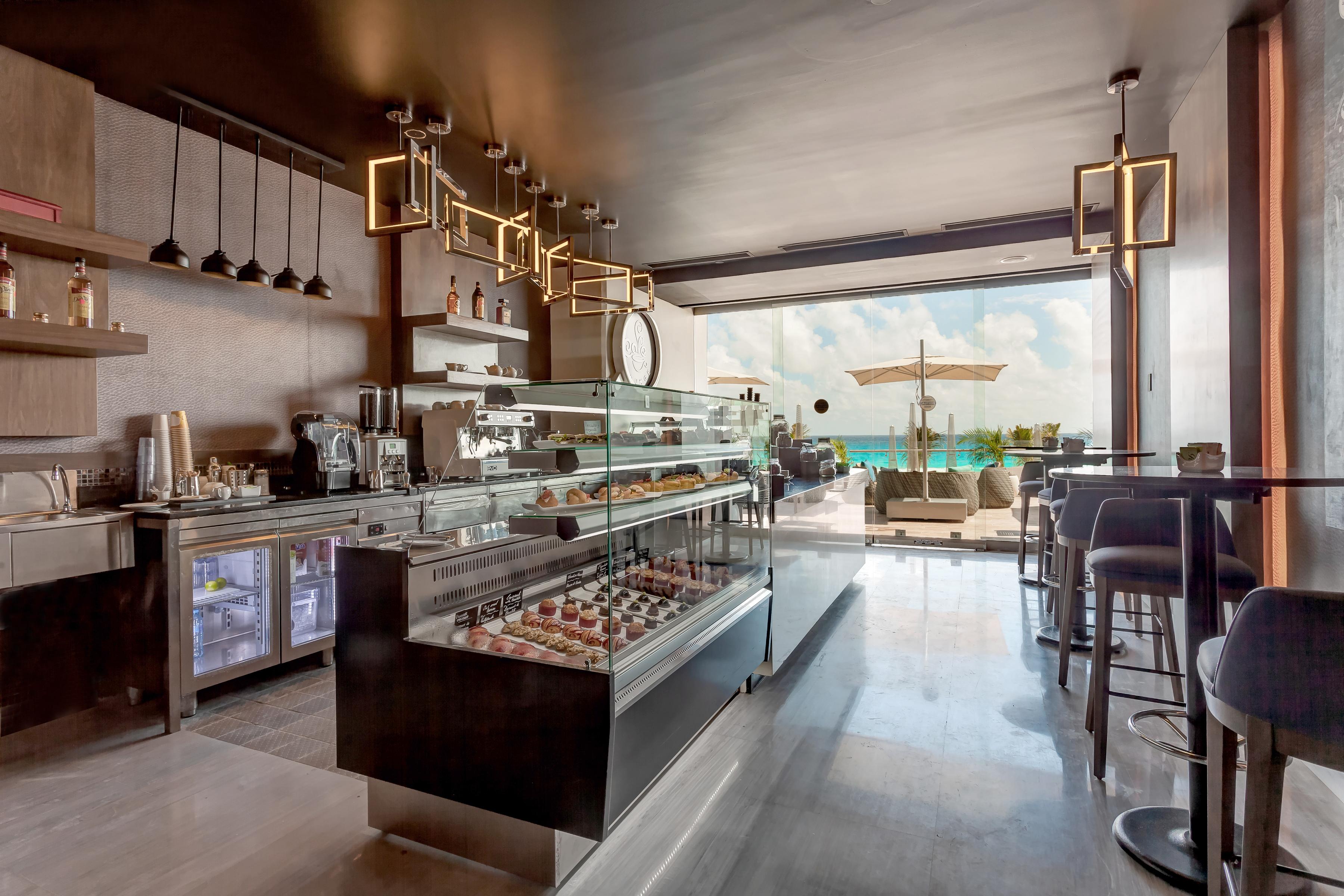 Royalton Chic Cancun, An Autograph Collection All-Inclusive Resort - Adults Only Exterior photo The interior of the café