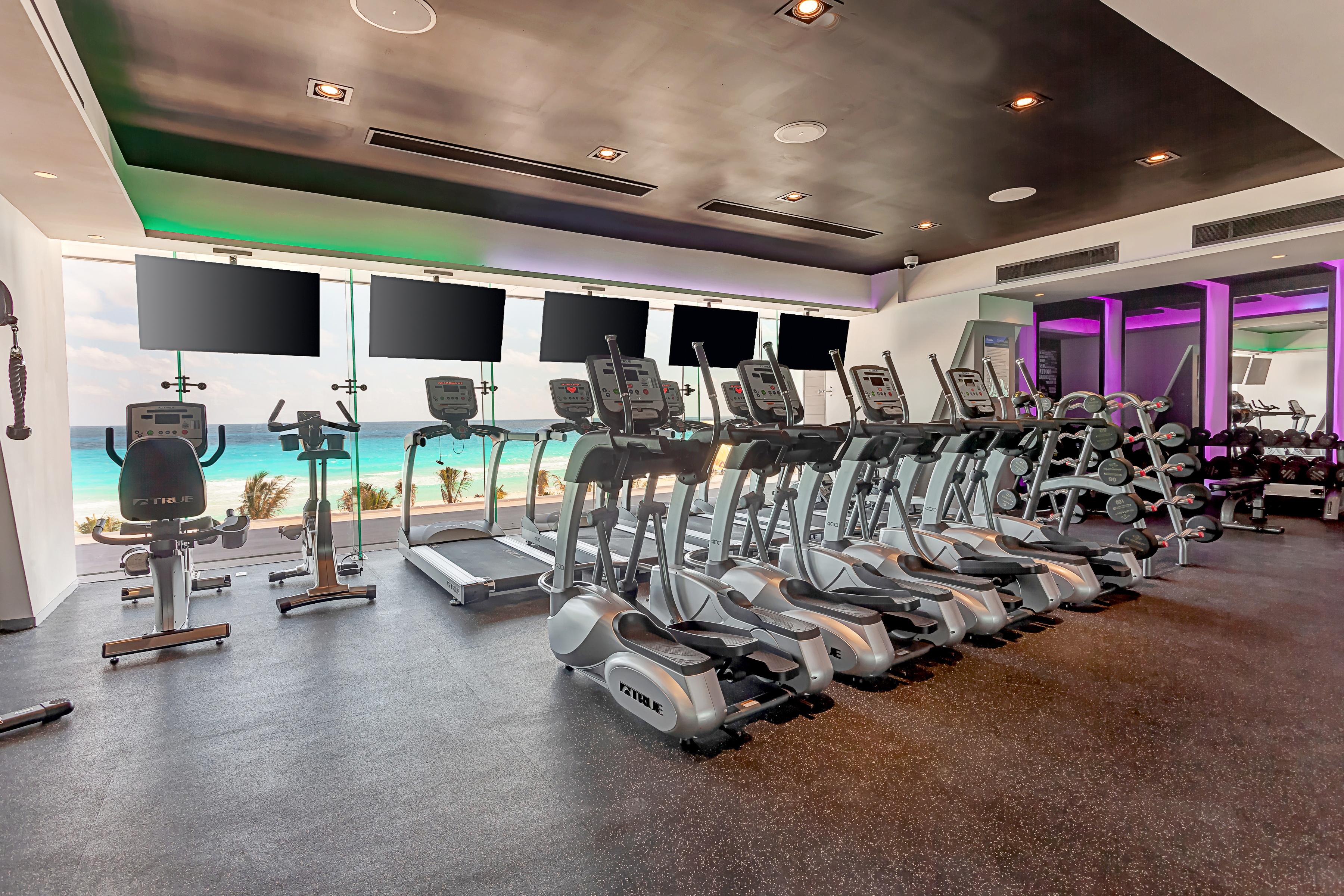 Royalton Chic Cancun, An Autograph Collection All-Inclusive Resort - Adults Only Exterior photo The gym at the hotel