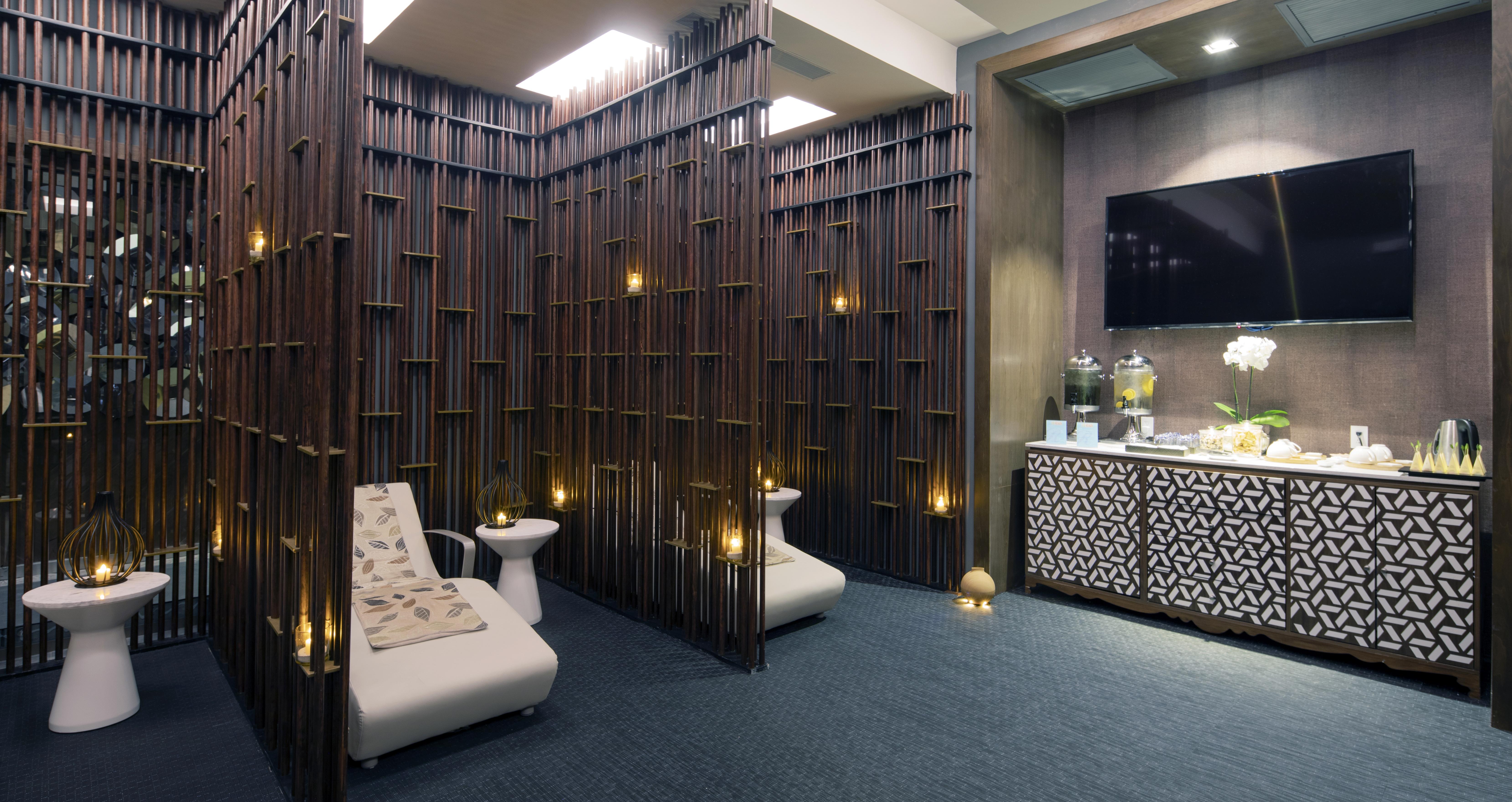 Royalton Chic Cancun, An Autograph Collection All-Inclusive Resort - Adults Only Exterior photo The spa at the Four Seasons Hotel, Hong Kong